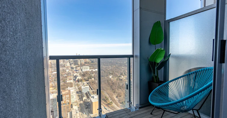 5405-1 Yorkville Avenue, Toronto, ON, M4W 0B1 - 22