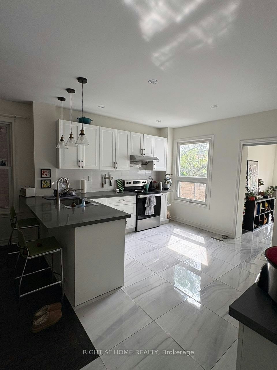 Unit 1-430 Brock Avenue, Toronto, ON, M6H 3N3 - 6