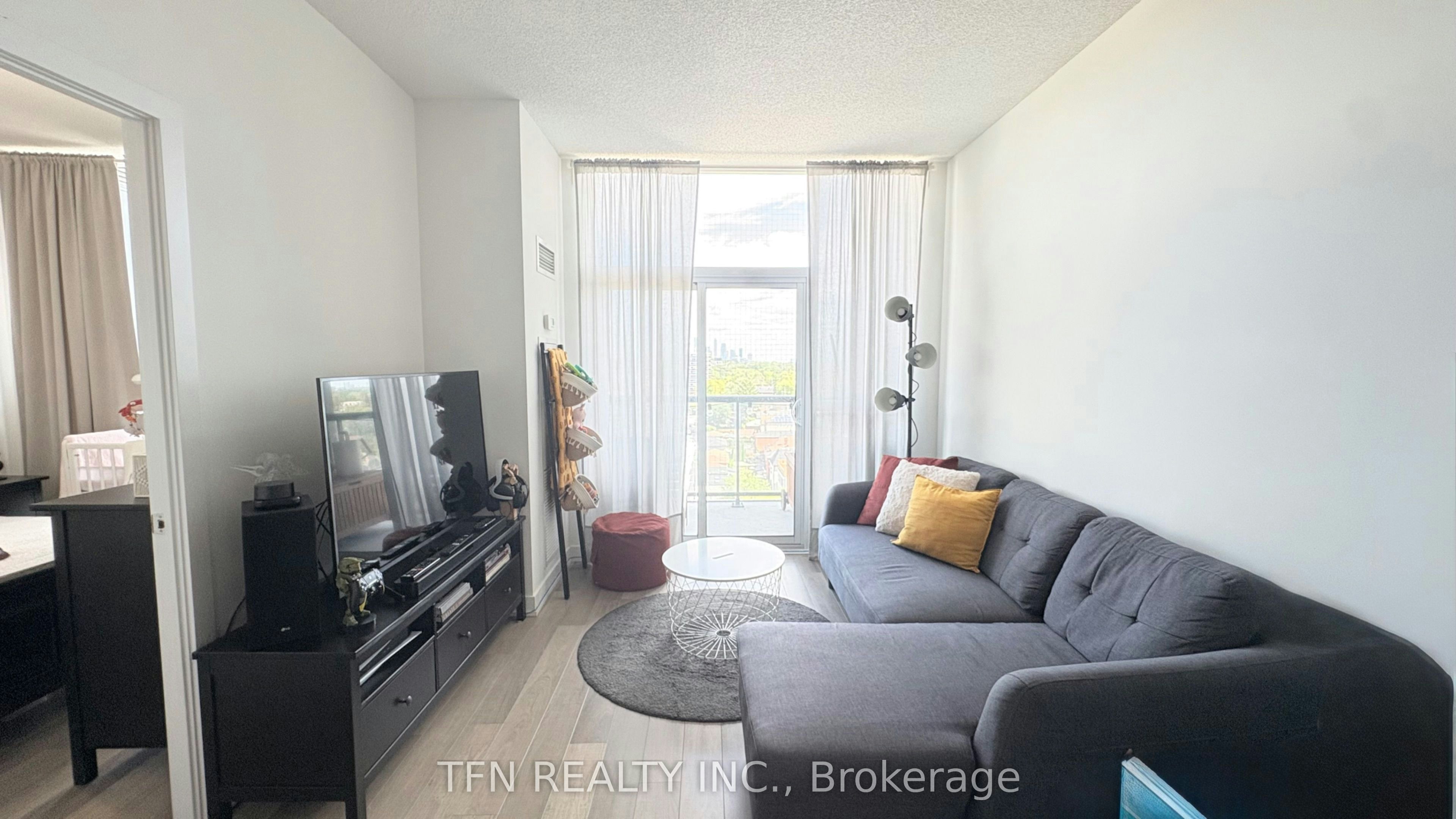 802-1603 Eglinton Avenue W, Toronto, ON, M6E 0A1 - 2