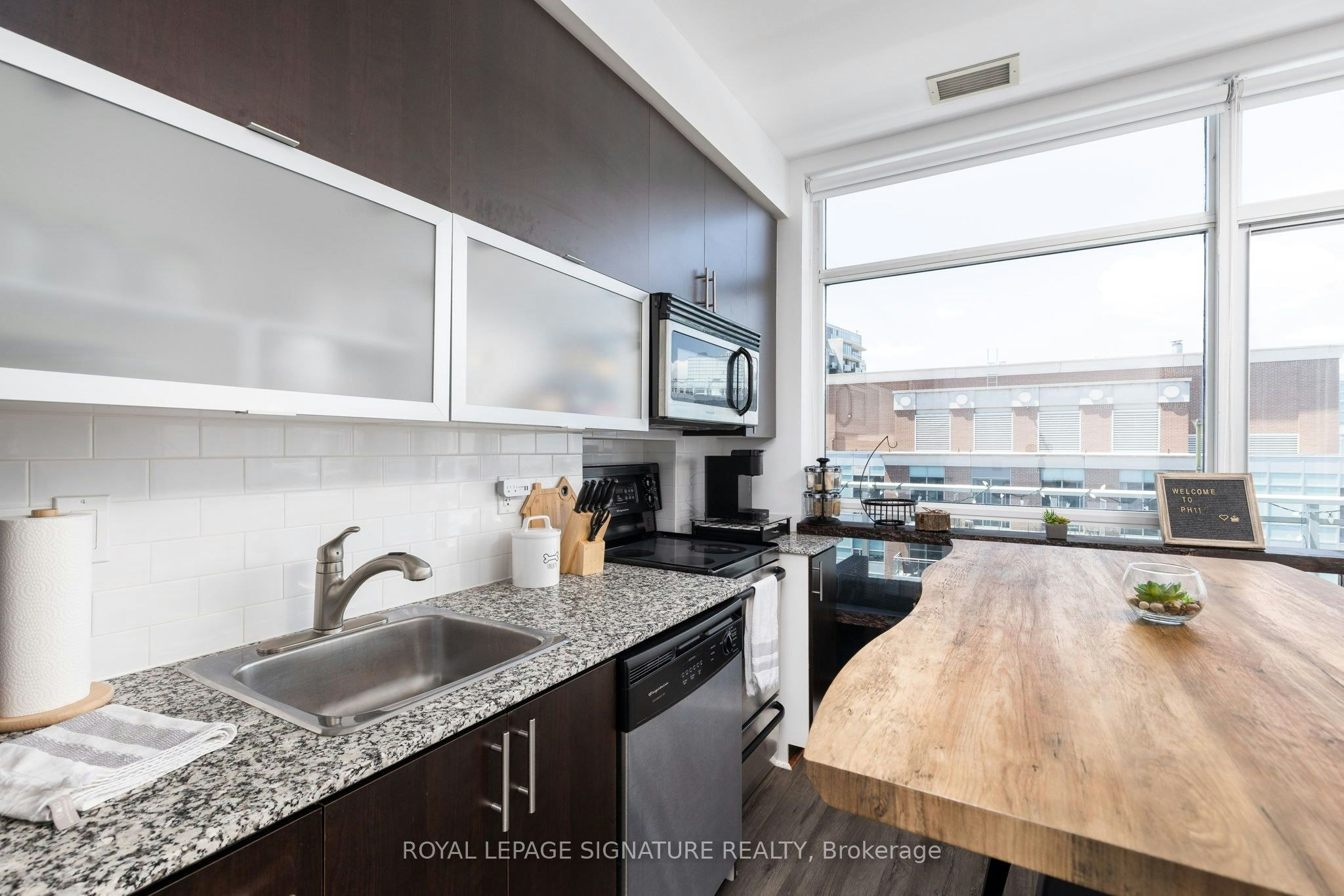 UPH11-80 Western Battery Road, Toronto, ON, M6K 3S1 - 4