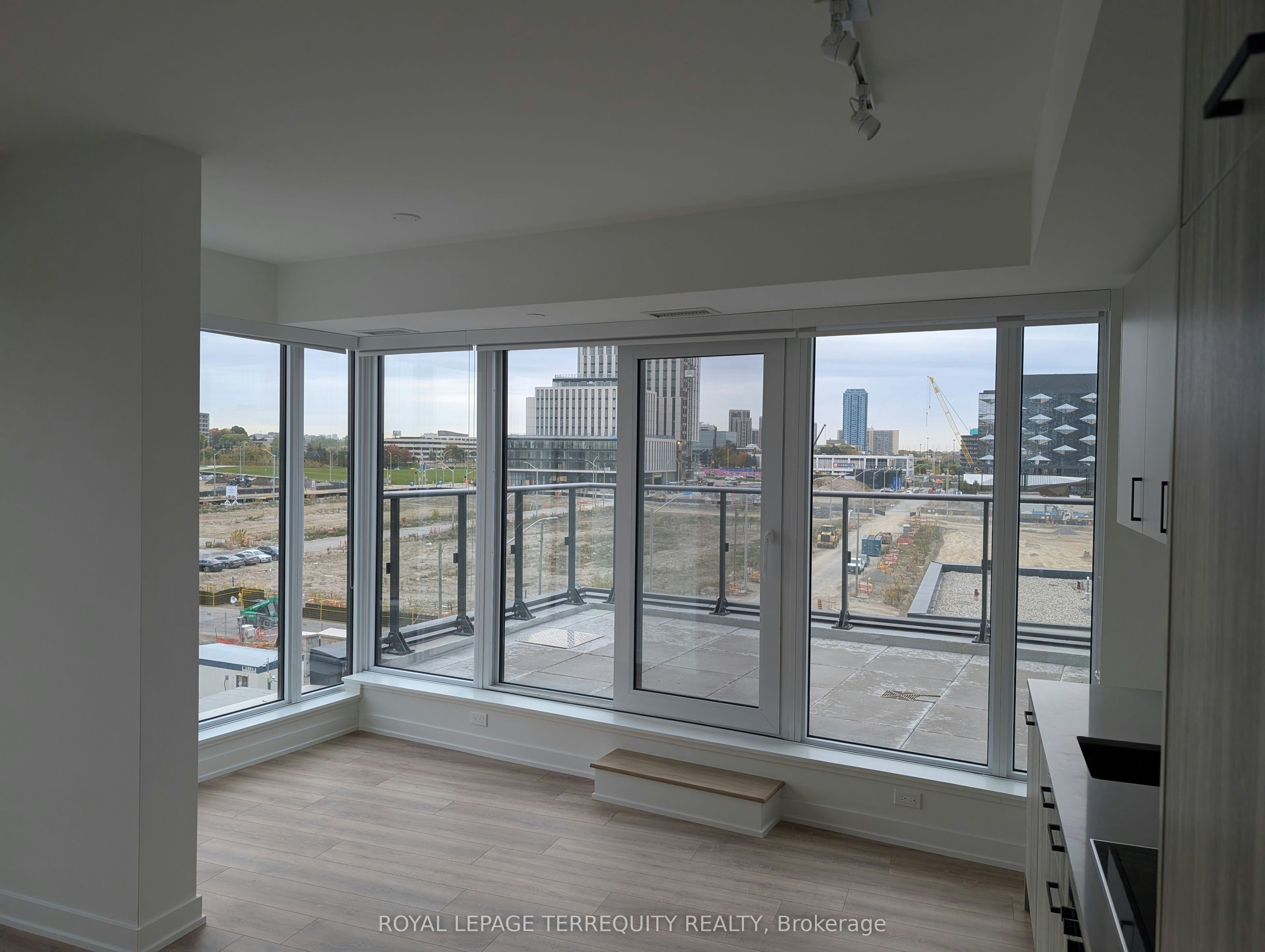 521-1 Kyle Lowry Road, Toronto, ON, M3C 0C6 - 7