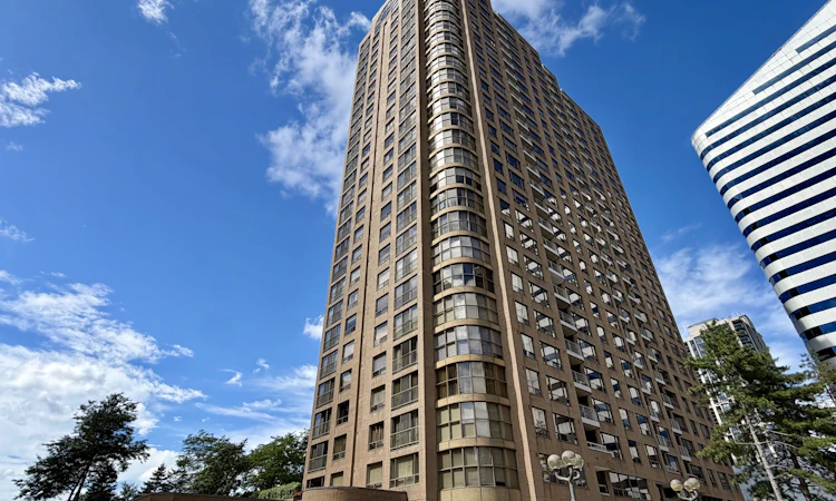 2405-100 Upper Madison Avenue