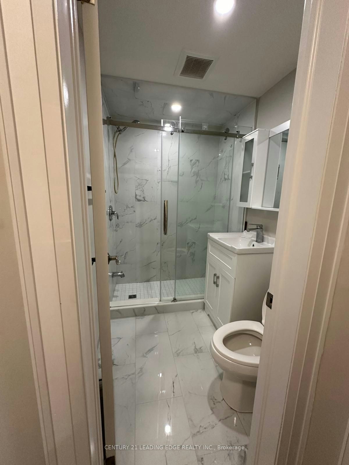 Lower Level-246 Pannahill Road, Toronto, ON, M3H 4N8 - 4
