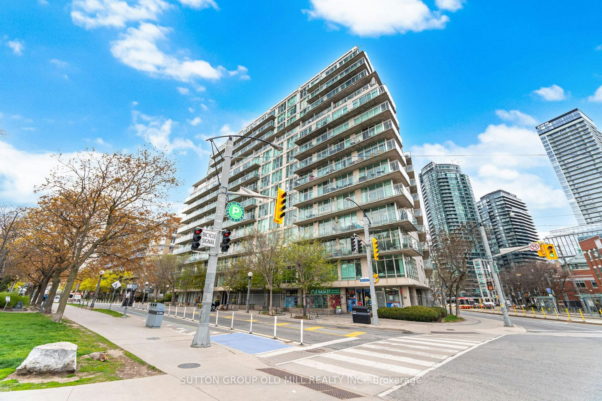 909-650 Queens Quay W, Toronto, ON, M5V 3N2