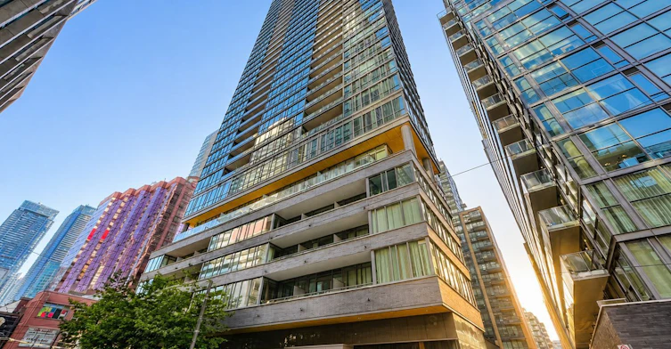 214-8 Charlotte Street, Toronto, ON, M5V 0K4