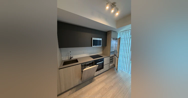 2202-400 King Street, Toronto, ON, M5V 1K2 - 6