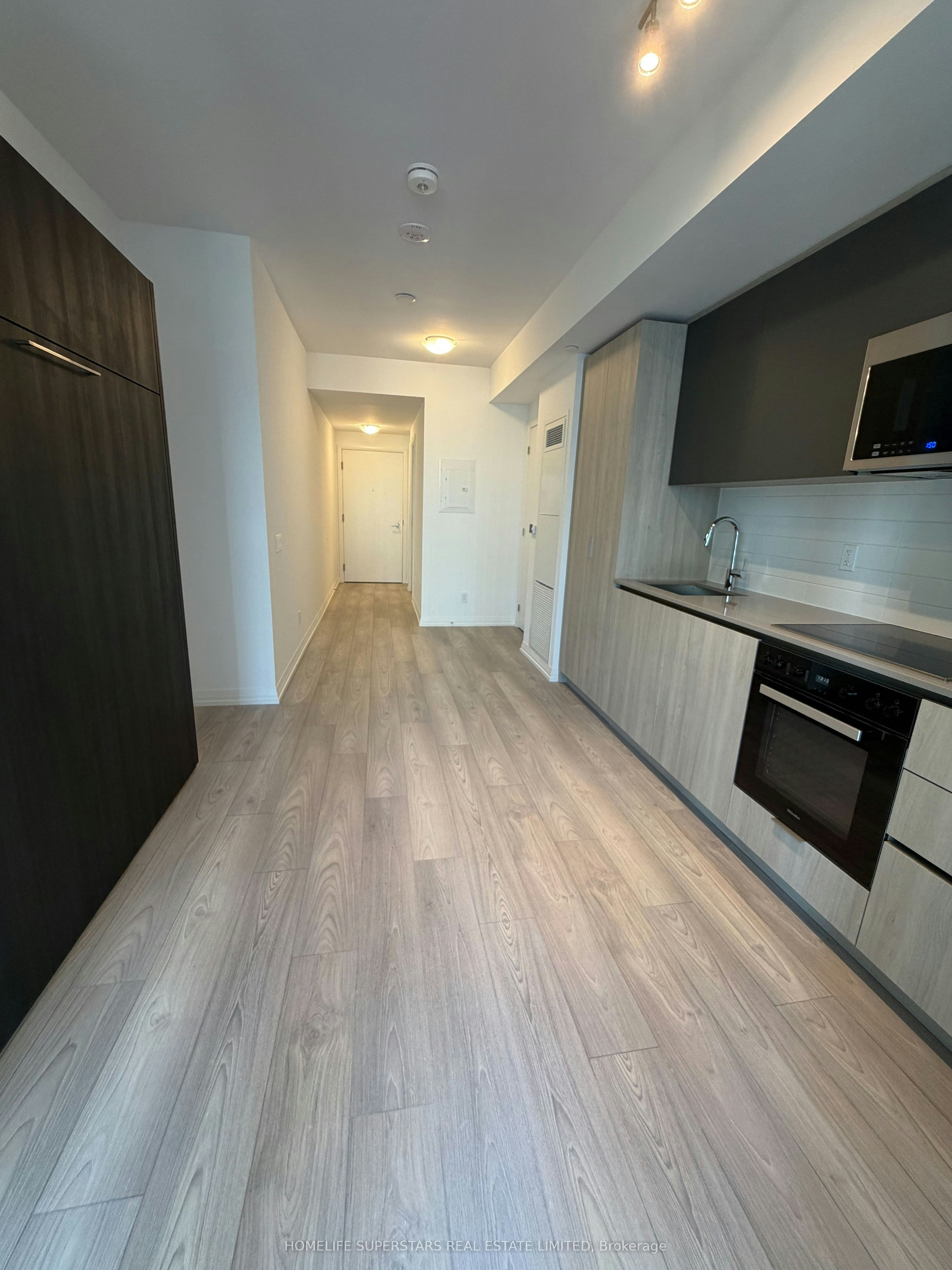 2202-400 King Street, Toronto, ON, M5V 1K2 - 10