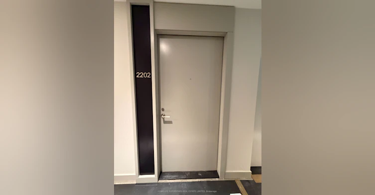 2202-400 King Street, Toronto, ON, M5V 1K2