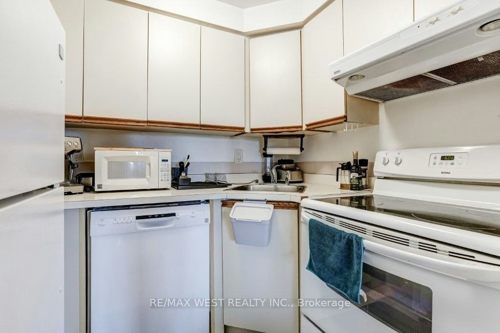 1103-117 Gerrard Street E, Toronto, ON, M5B 2L4 - 11