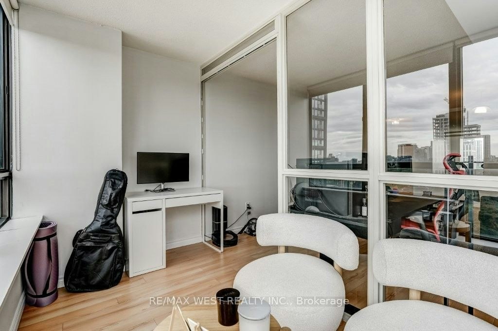 1103-117 Gerrard Street E, Toronto, ON, M5B 2L4 - 10