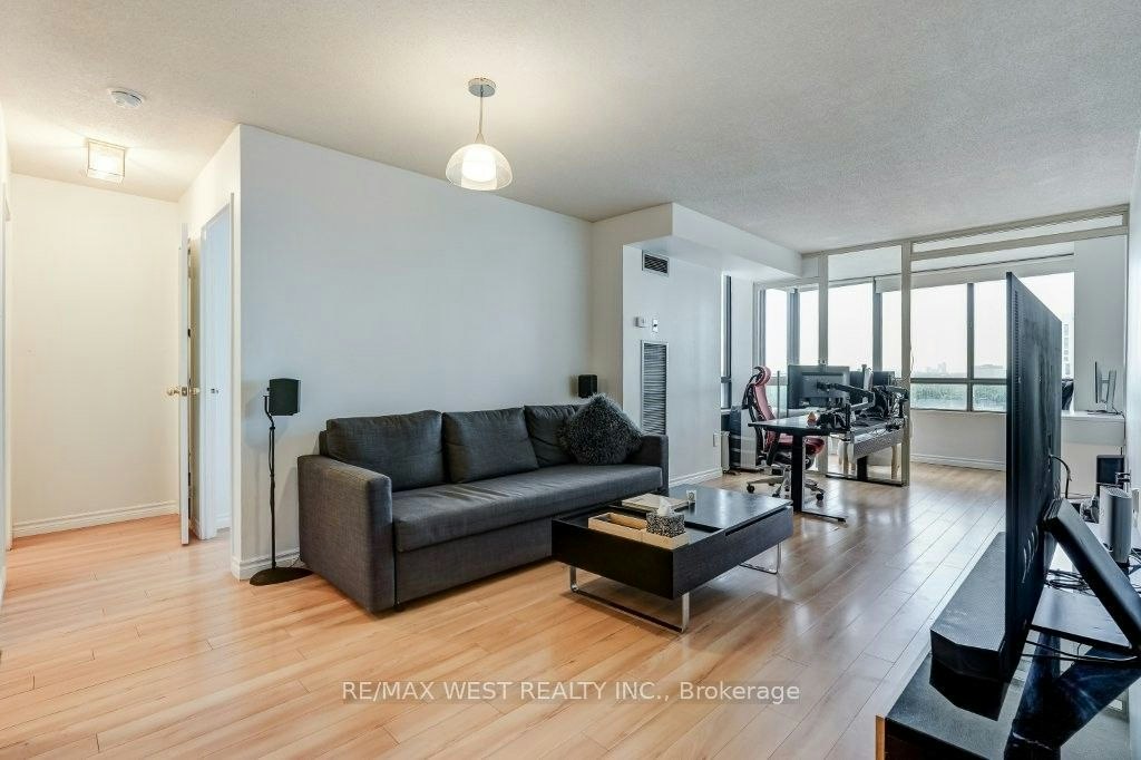 1103-117 Gerrard Street E, Toronto, ON, M5B 2L4 - 4