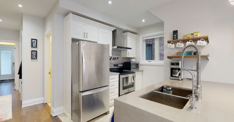 Main-635 Christie Street, Toronto, ON, M6G 3E6 - 4