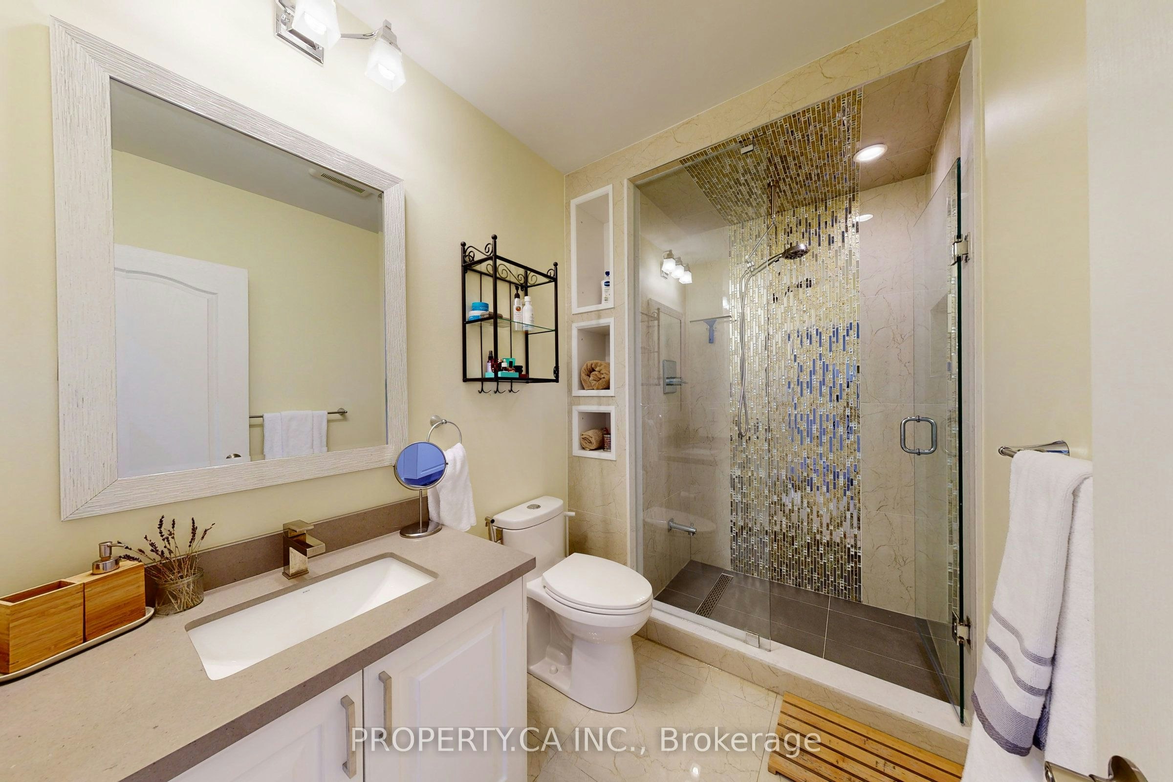Main-635 Christie Street, Toronto, ON, M6G 3E6 - 8