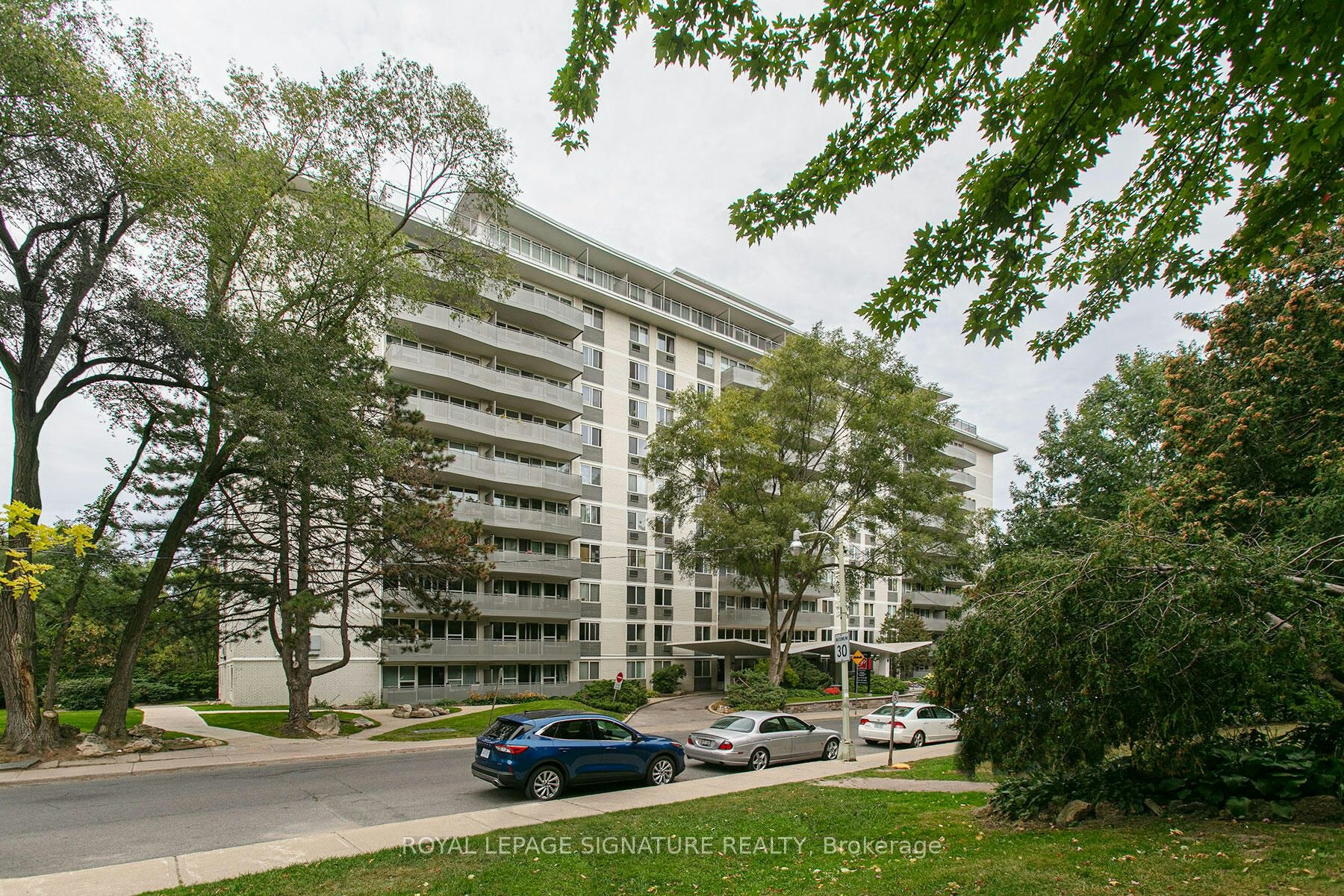 201-10 Shallmar Boulevard, Toronto, ON, M5N 1J4 - 5