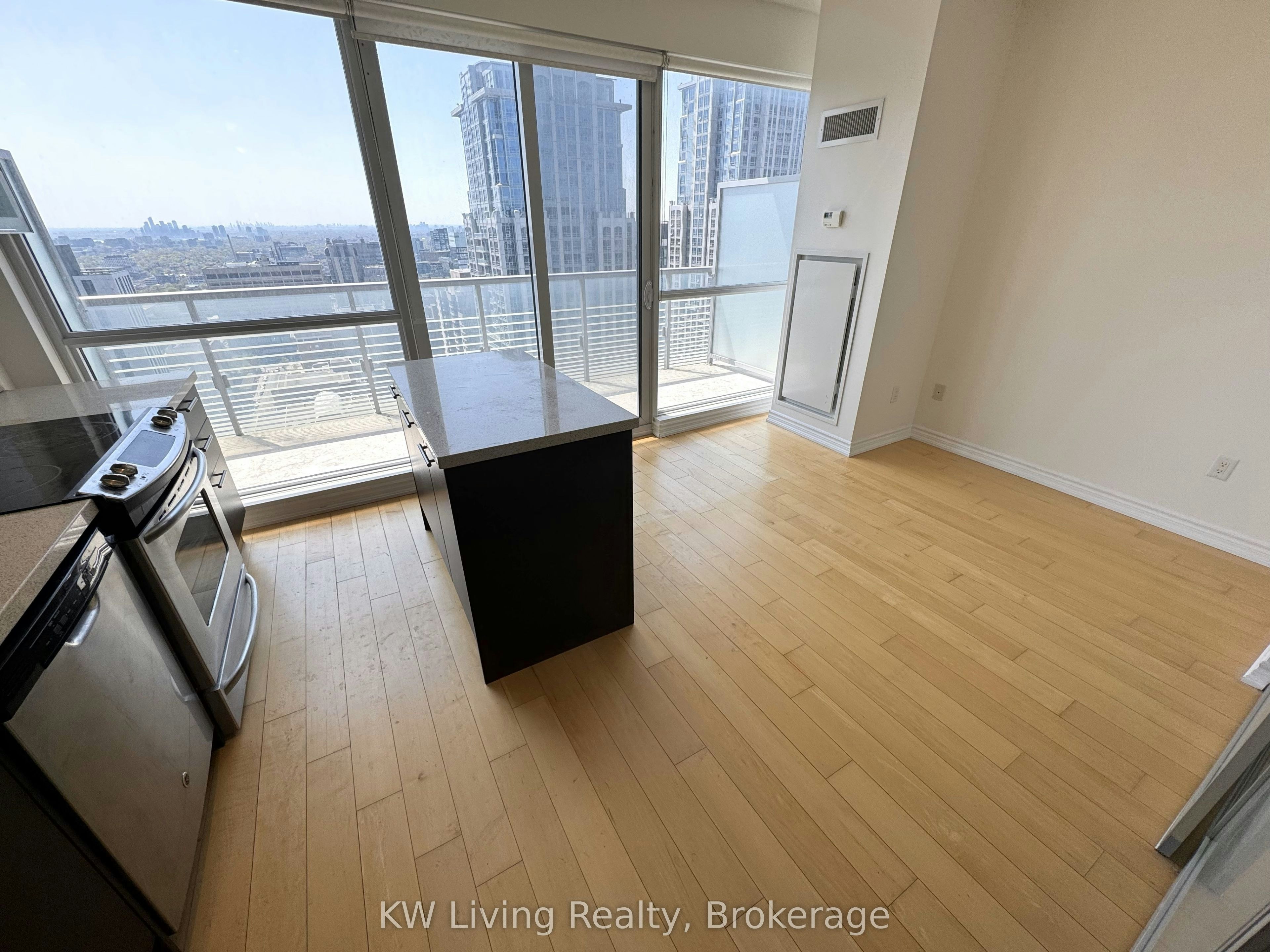 3614-386 Yonge Street, Toronto, ON, M5B 0A5