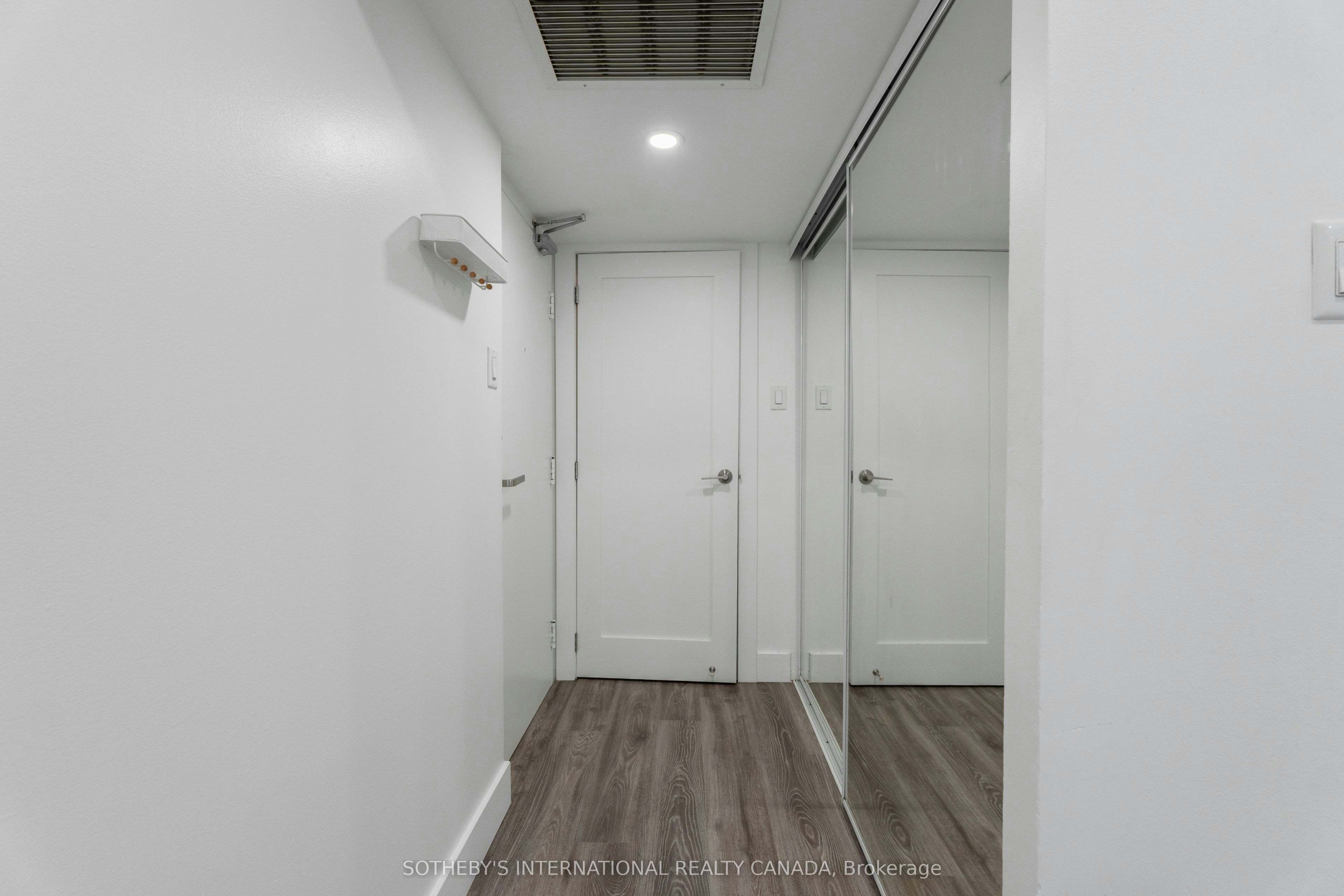 105-701 King Street, Toronto, ON, M5V 2W7 - 4