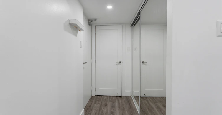 105-701 King Street, Toronto, ON, M5V 2W7 - 4