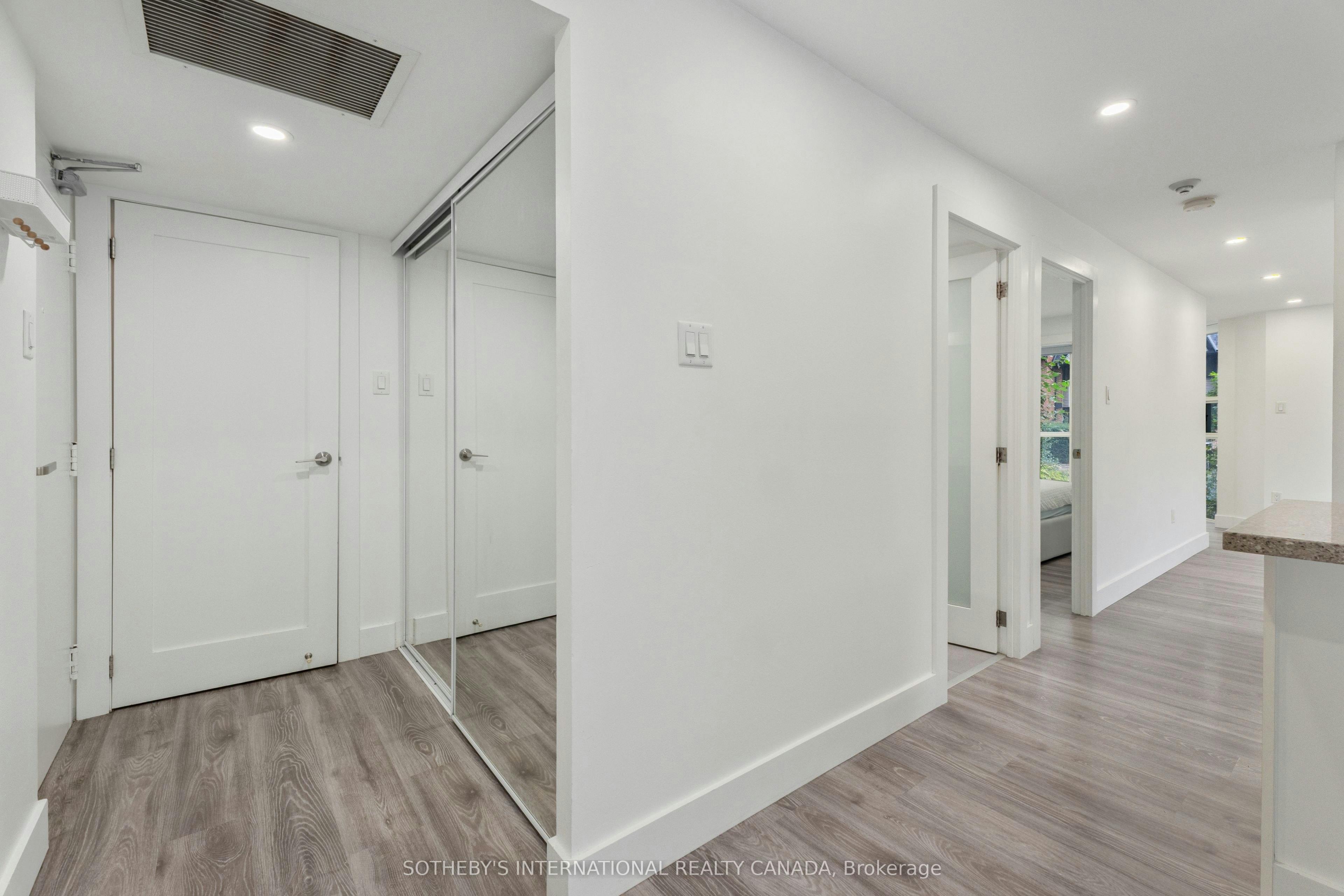 105-701 King Street, Toronto, ON, M5V 2W7 - 5