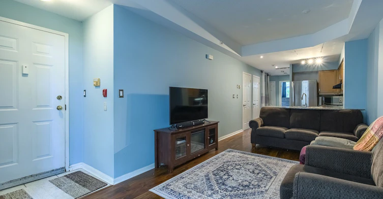 232-30 Stadium Road, Toronto, ON, M5V 3P4 - 4