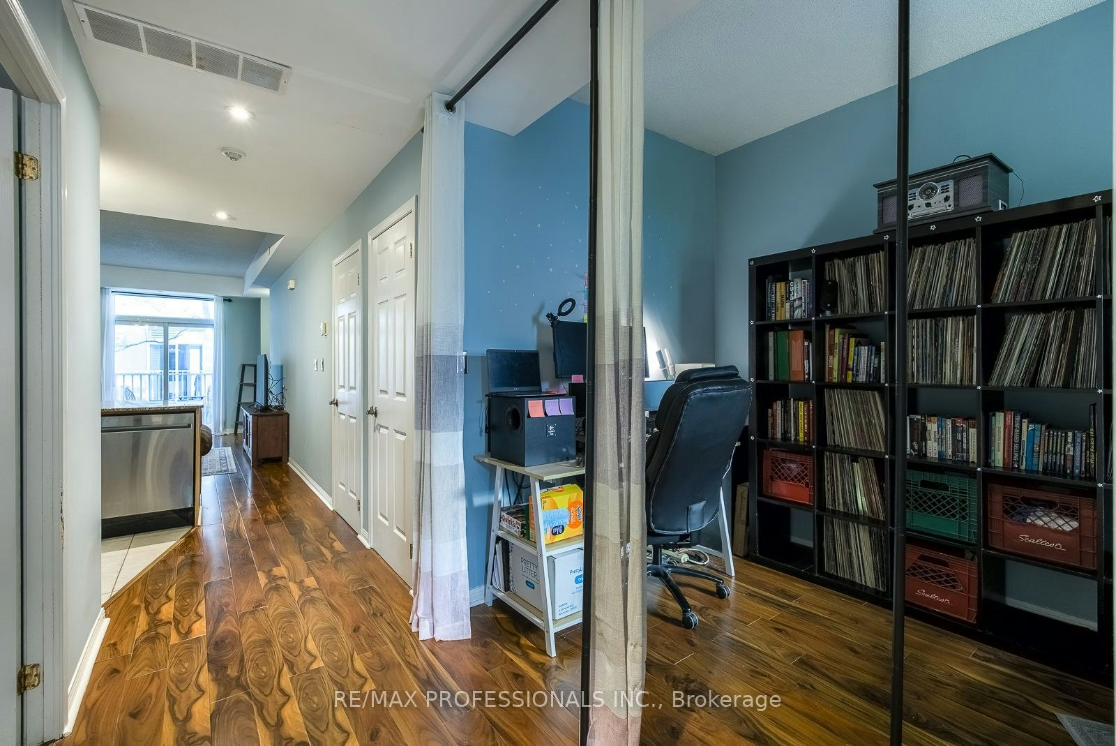232-30 Stadium Road, Toronto, ON, M5V 3P4 - 10