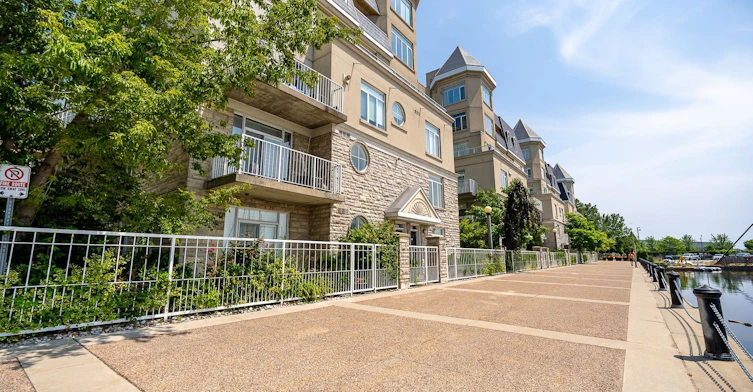 232-30 Stadium Road, Toronto, ON, M5V 3P4 - 15