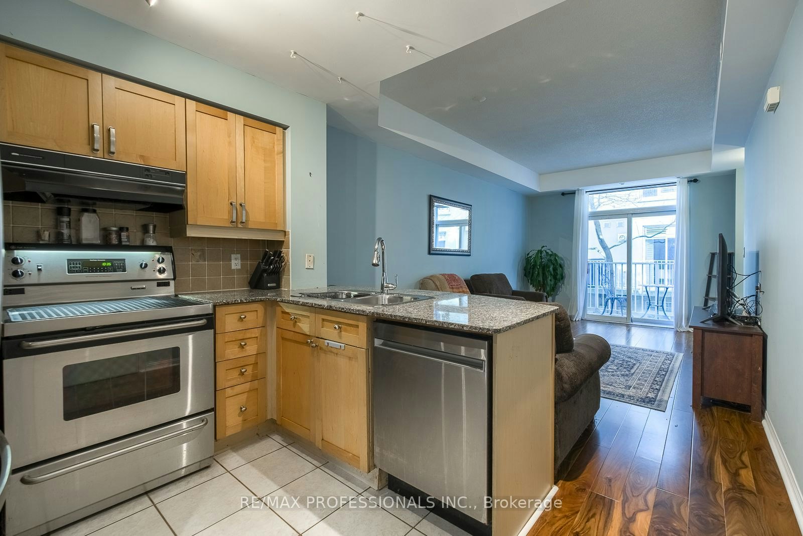 232-30 Stadium Road, Toronto, ON, M5V 3P4 - 9