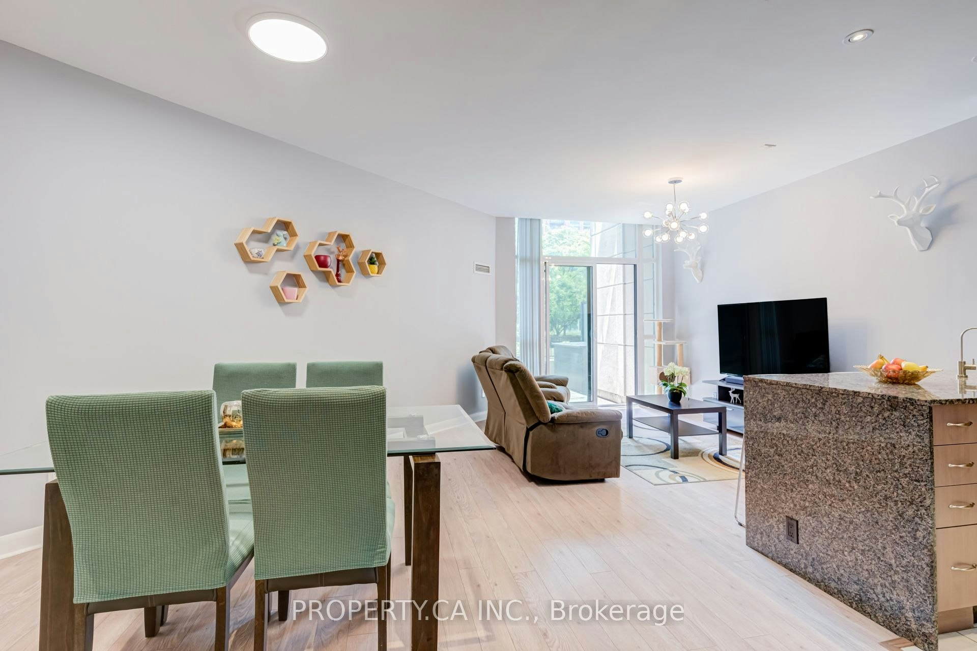 118-525 Wilson Avenue, Toronto, ON, M3H 0A7 - 5