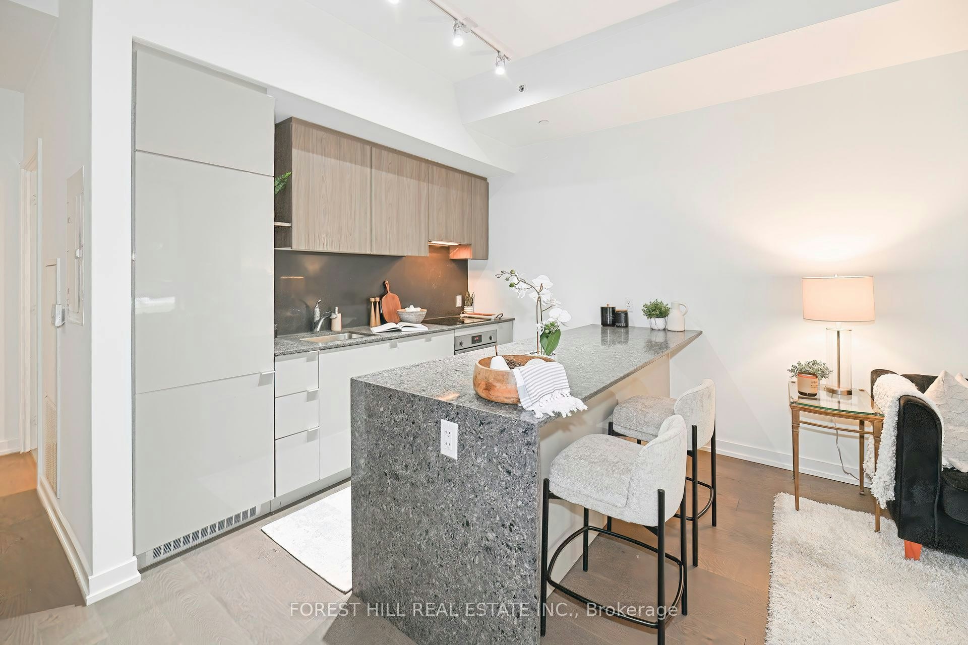 102-161 Roehampton Avenue, Toronto, ON, M4P 0C8 - 7