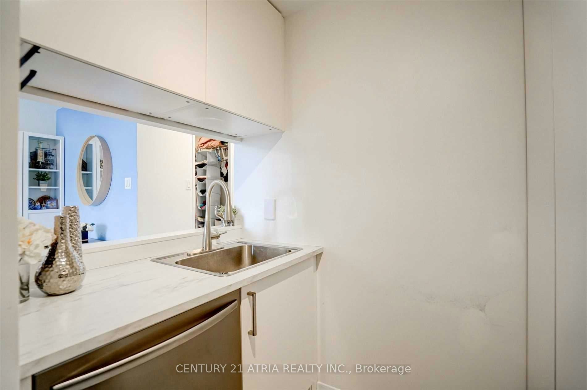 1504-1055 Bay Street, Toronto, ON, M5S 3A3 - 11