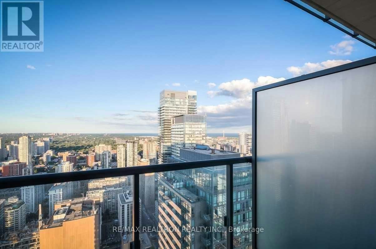 4907-832 Bay Street, Toronto, ON, M5S 1Z6 - 10