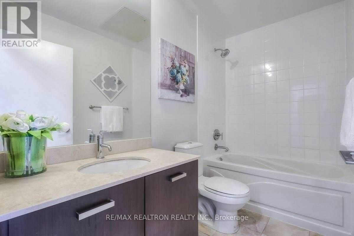 4907-832 Bay Street, Toronto, ON, M5S 1Z6 - 9