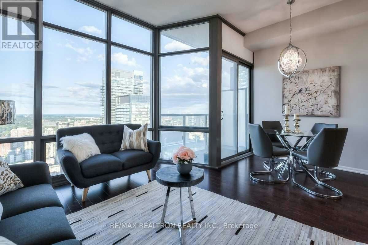 4907-832 Bay Street, Toronto, ON, M5S 1Z6 - 2
