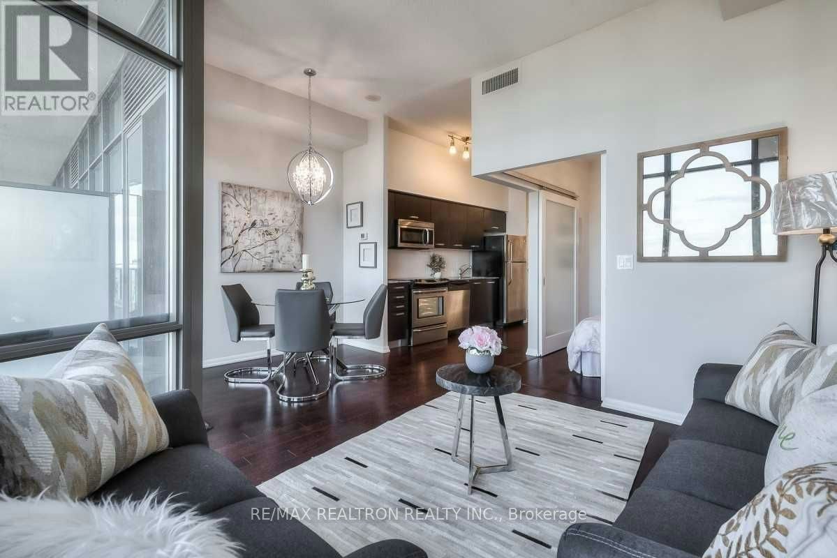 4907-832 Bay Street, Toronto, ON, M5S 1Z6 - 6