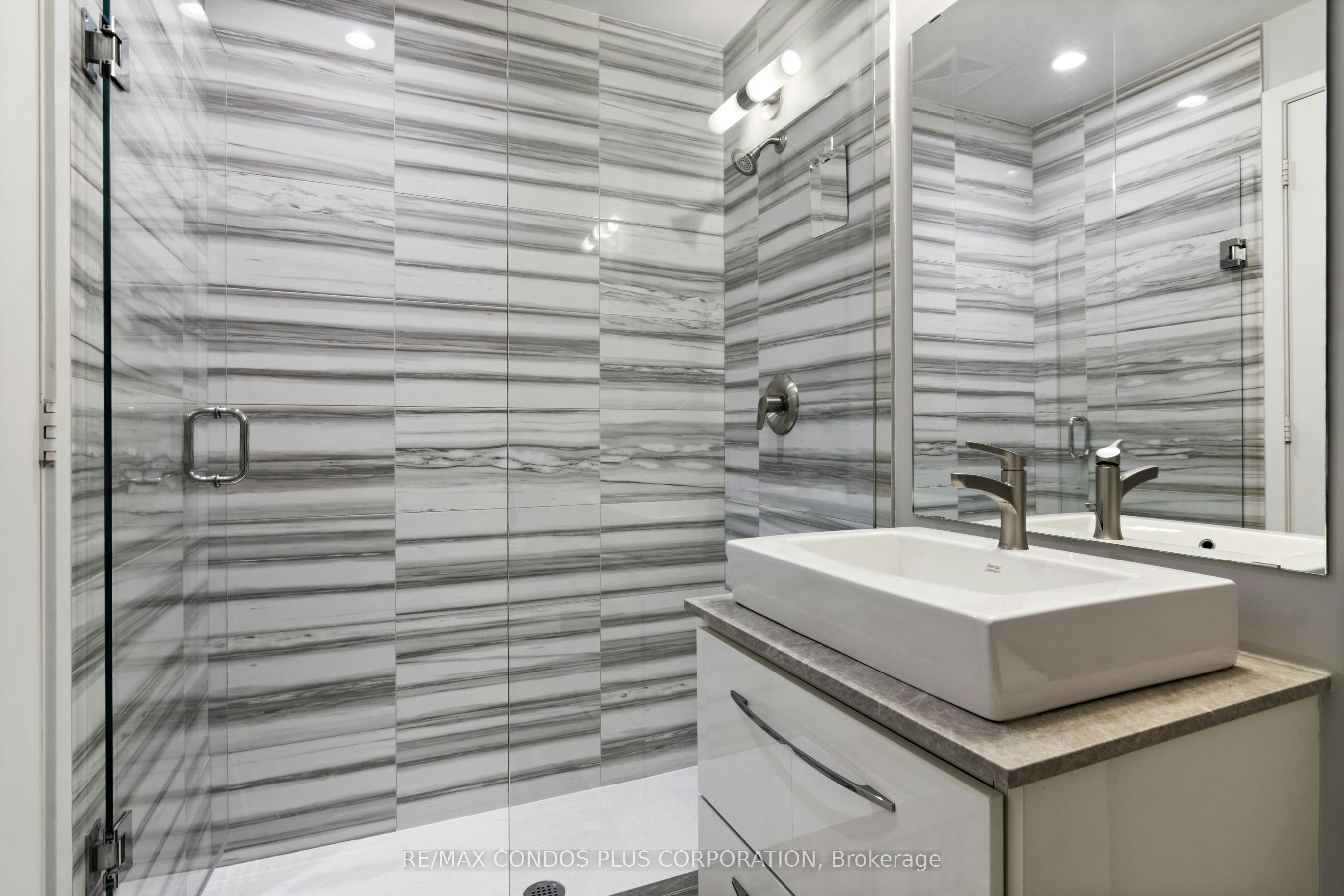 2702-1 The Esplanade N/A, Toronto, ON, M5E 0A8 - 27