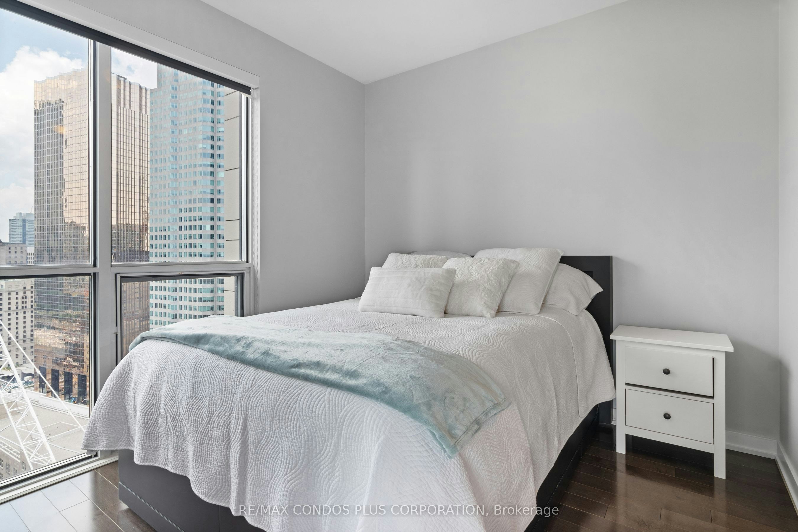 2702-1 The Esplanade N/A, Toronto, ON, M5E 0A8 - 23