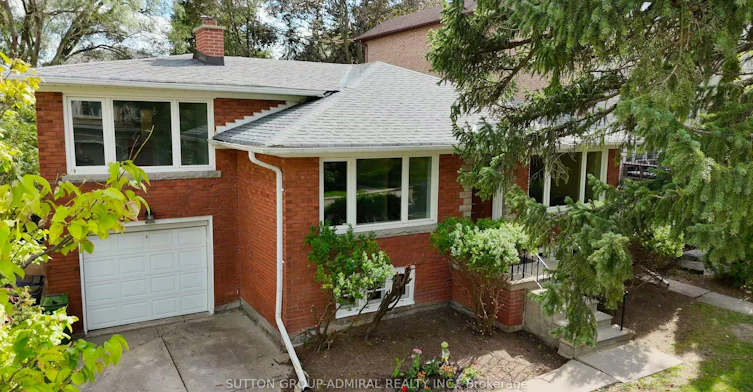 119 Caribou Road, Toronto, ON, M5N 2B1 - 2