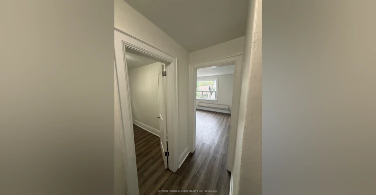 16-915 St Clair Avenue W, Toronto, ON, M6C 1C7 - 2