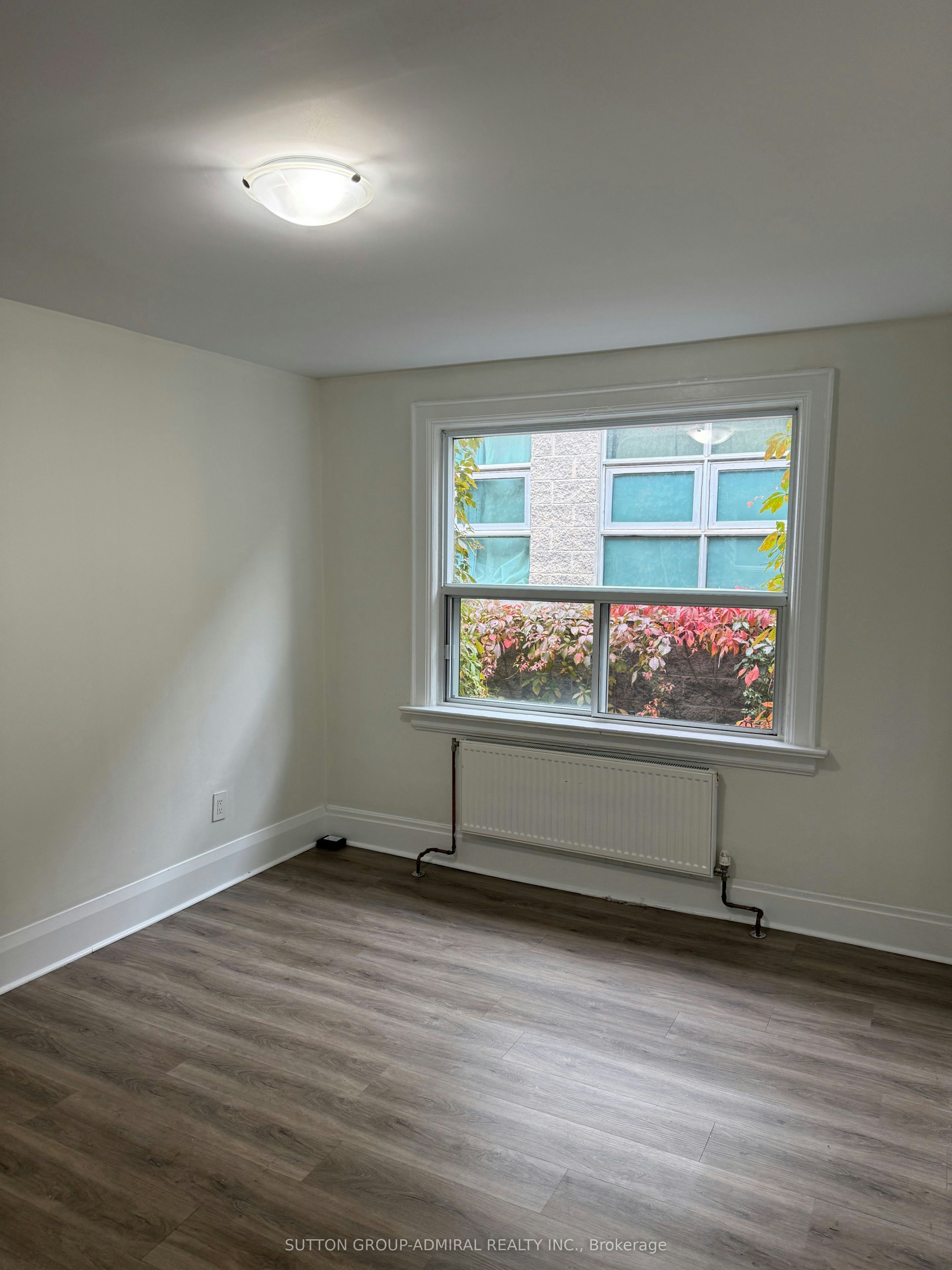 16-915 St Clair Avenue W, Toronto, ON, M6C 1C7 - 5