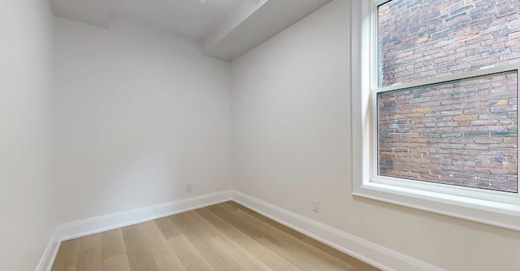 2-28 Beaconsfield Avenue, Toronto, ON, M6J 3H9 - 13