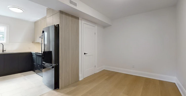 2-28 Beaconsfield Avenue, Toronto, ON, M6J 3H9 - 5