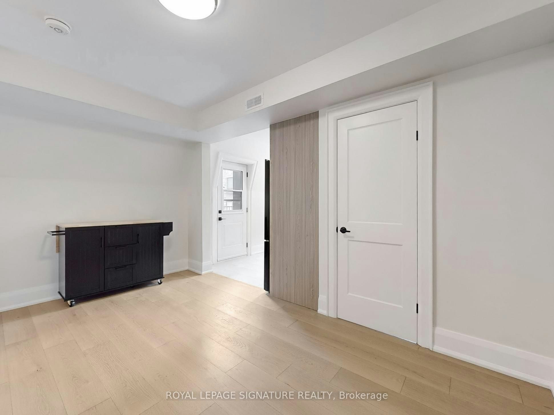 2-28 Beaconsfield Avenue, Toronto, ON, M6J 3H9 - 8