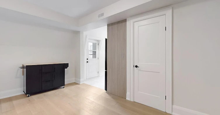 2-28 Beaconsfield Avenue, Toronto, ON, M6J 3H9 - 8