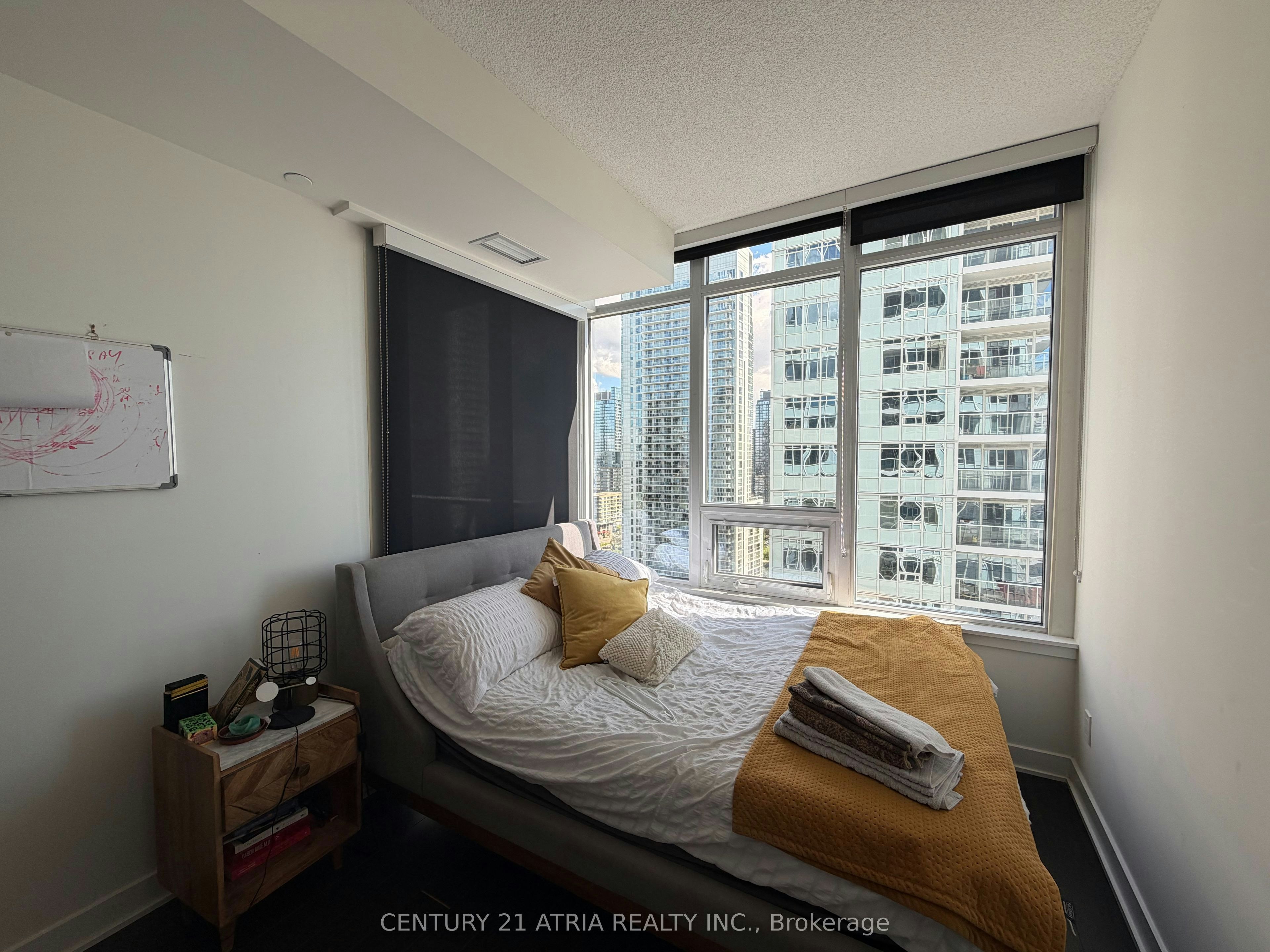 2610-19 Bathurst Street, Toronto, ON, M5V 0N2 - 9