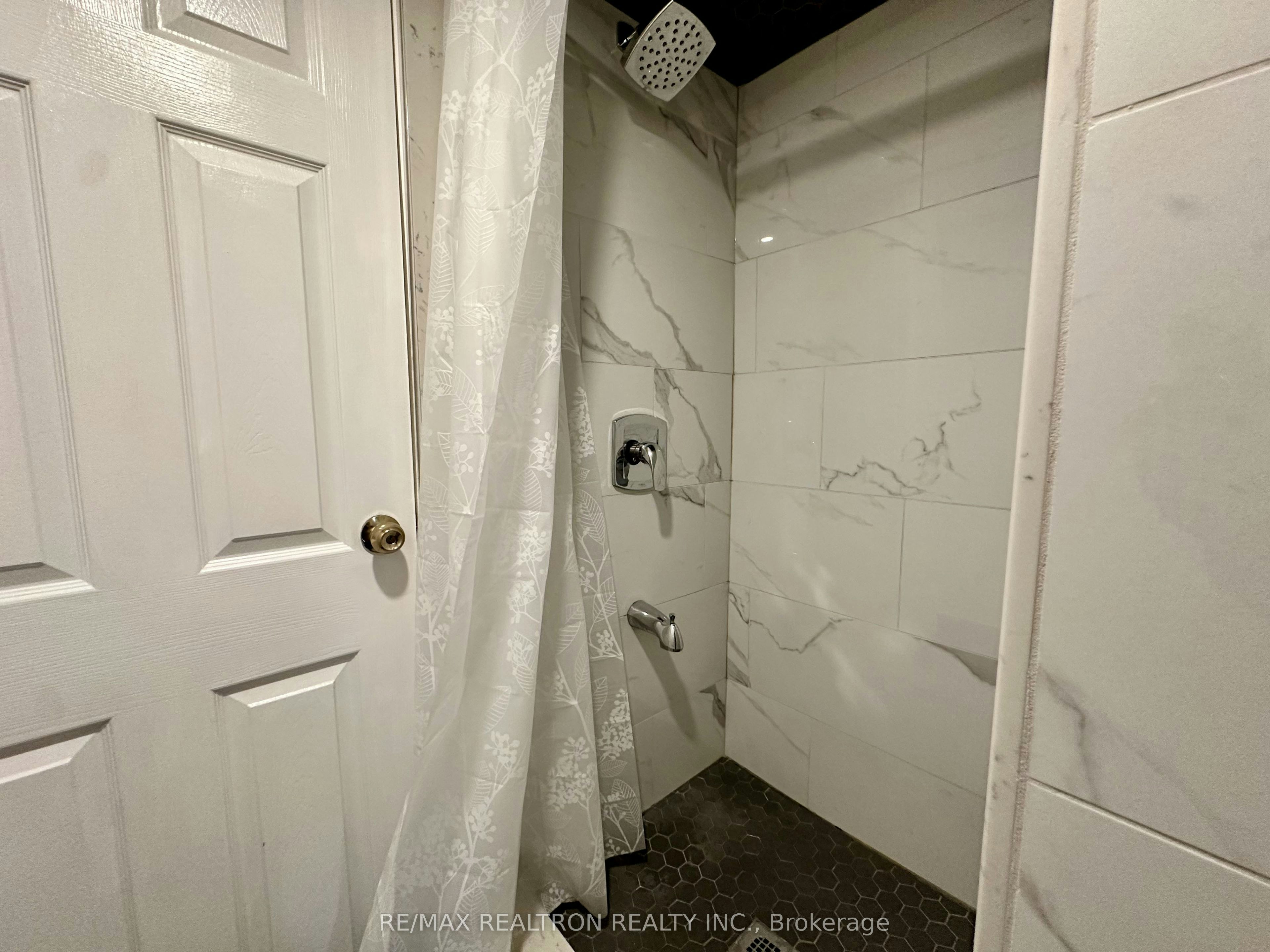 237 Shawnee Circle, Toronto, ON, M2H 2Y3 - 11