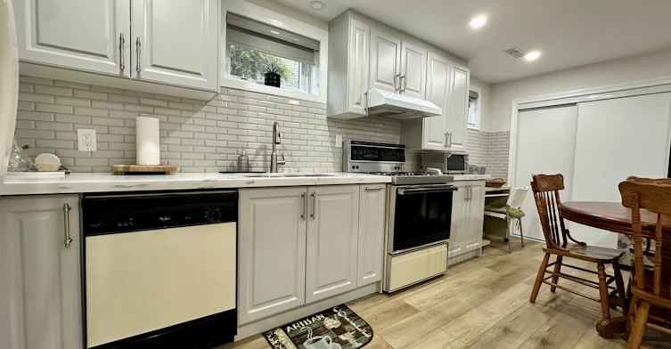 237 Shawnee Circle, Toronto, ON, M2H 2Y3 - 4