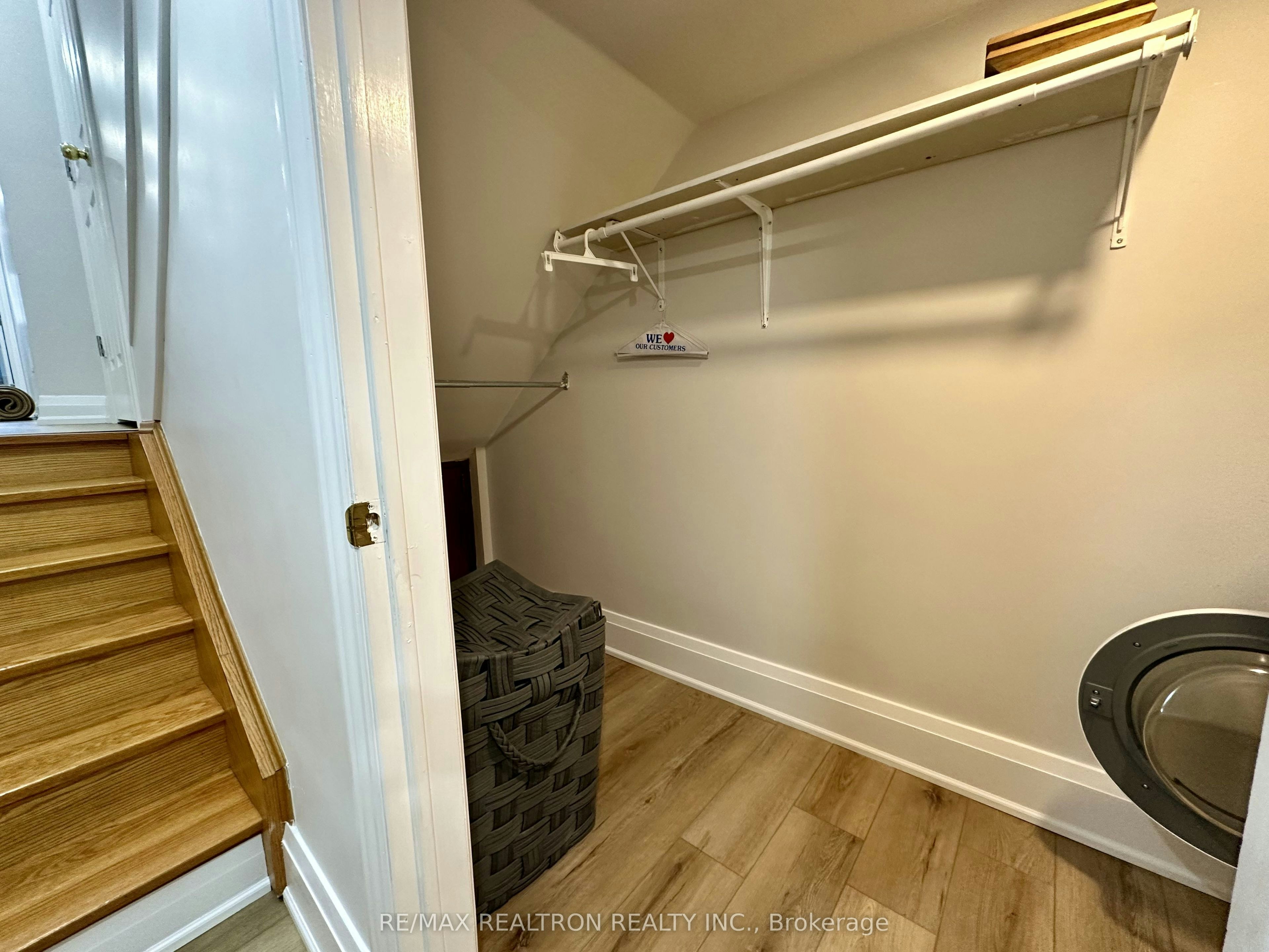 237 Shawnee Circle, Toronto, ON, M2H 2Y3 - 8