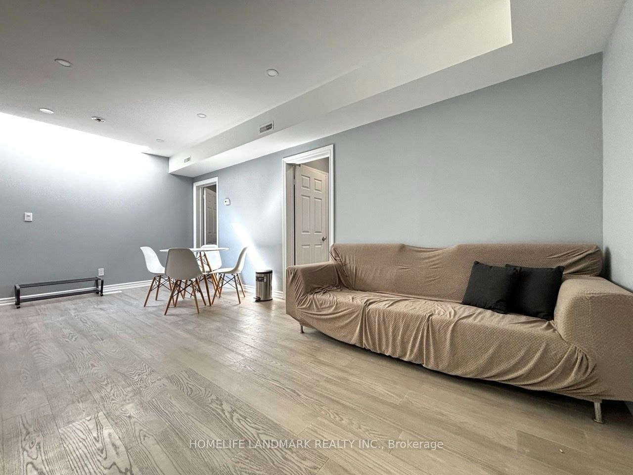 Unit 1-3229 Yonge Street, Toronto, ON, M4N 2L3 - 5