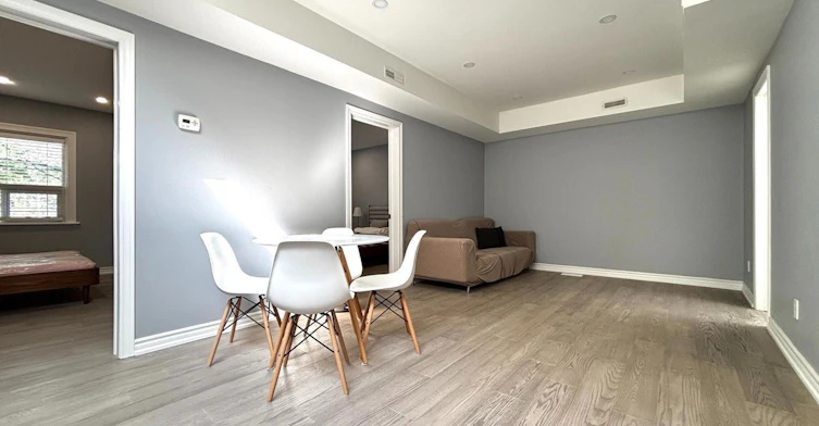 Unit 1-3229 Yonge Street, Toronto, ON, M4N 2L3 - 4