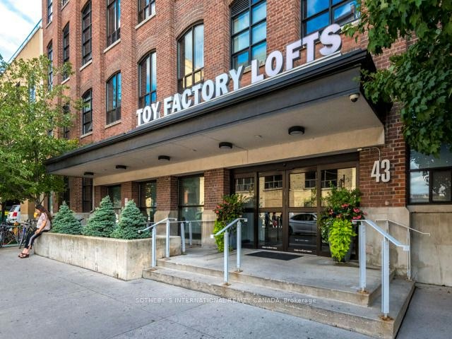 718-43 Hanna Avenue, Toronto, ON, M6K 1X1