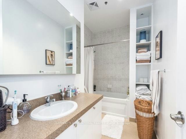 718-43 Hanna Avenue, Toronto, ON, M6K 1X1 - 12